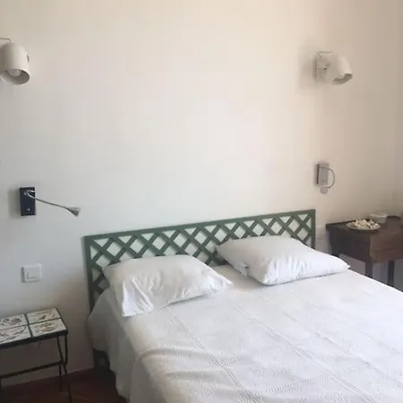 L’aiguade, D'exception à *