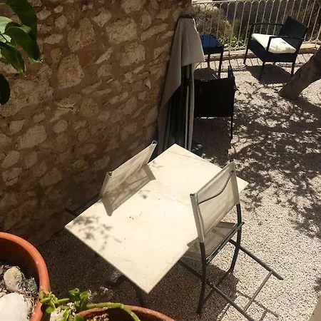 L’aiguade, D'exception à Appartement