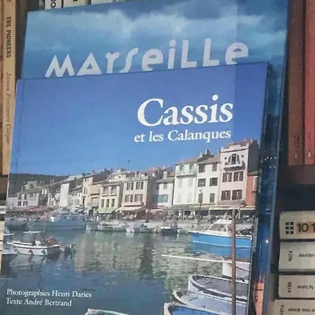 L'aiguade, D'exception A 公寓 卡西斯