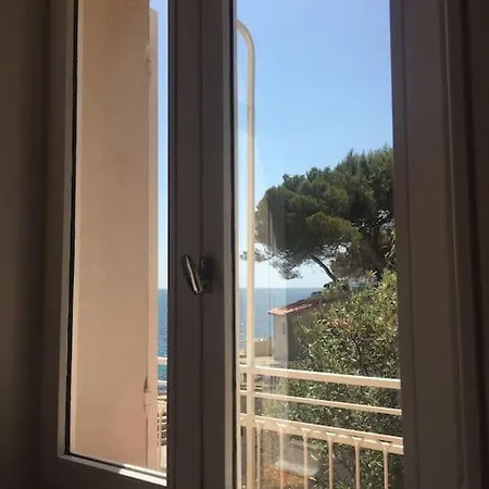 L'aiguade, D'exception A Cassis